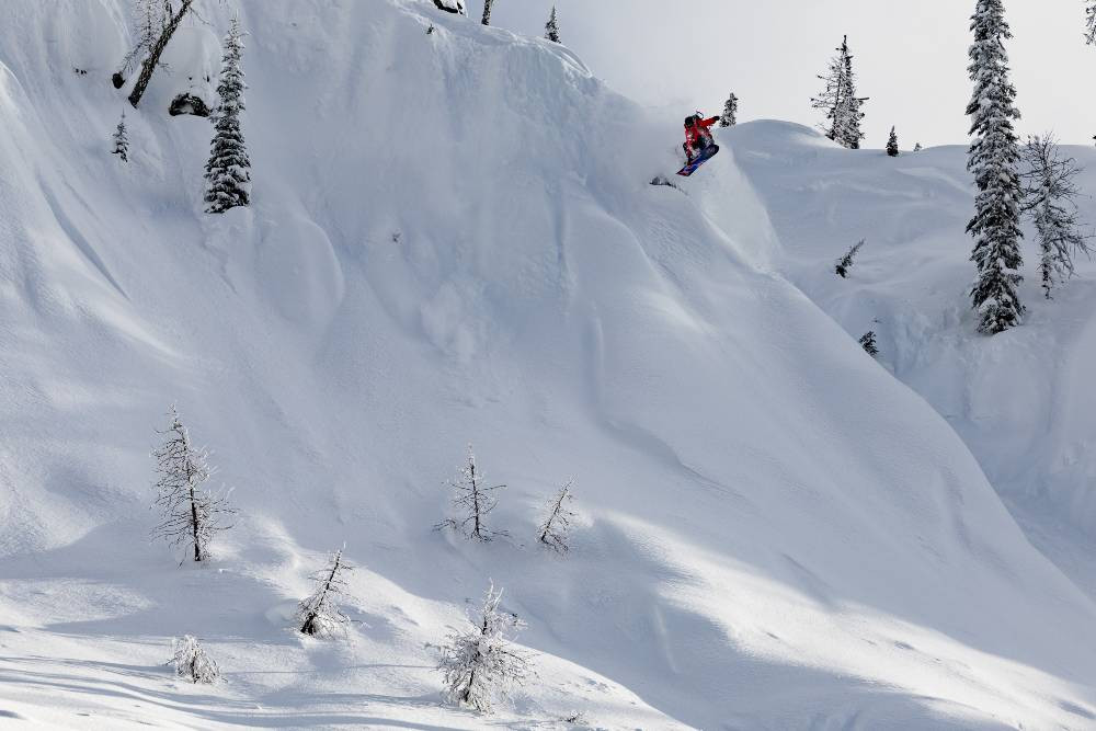 Jones Howler Snowboard 2027 | Corbetts Ski + Snowboard