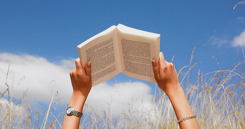 Cool Reads for Warm Weather: The Best Ski & Snowboard Books for Summer Reading