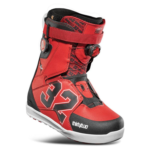 thirtytwo スノーボードブーツ M9.5L/M9.5R thirtytwo スノーボードブーツ M9.5L/M9.5R 【公式通販】