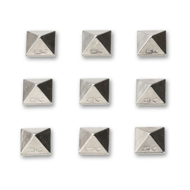 Dakine Pyramid Studs Chrome 2026