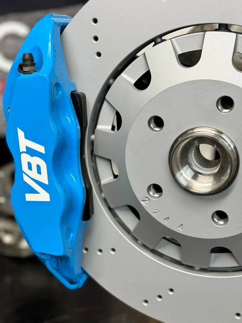 Front Brake KIt - BK0033 - 370x32mm Drilled Discs / Brembo 4 Piston Calipers
