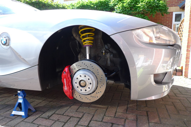 Custom Colour/Logo - Red Caliper Brembo Logo - Test Fitted to a Z4M