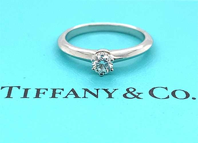 Tiffany & Co. 一粒ダイヤモンドリング Tiffany & Co Engagement Ring Diamond Solitaire Platinum