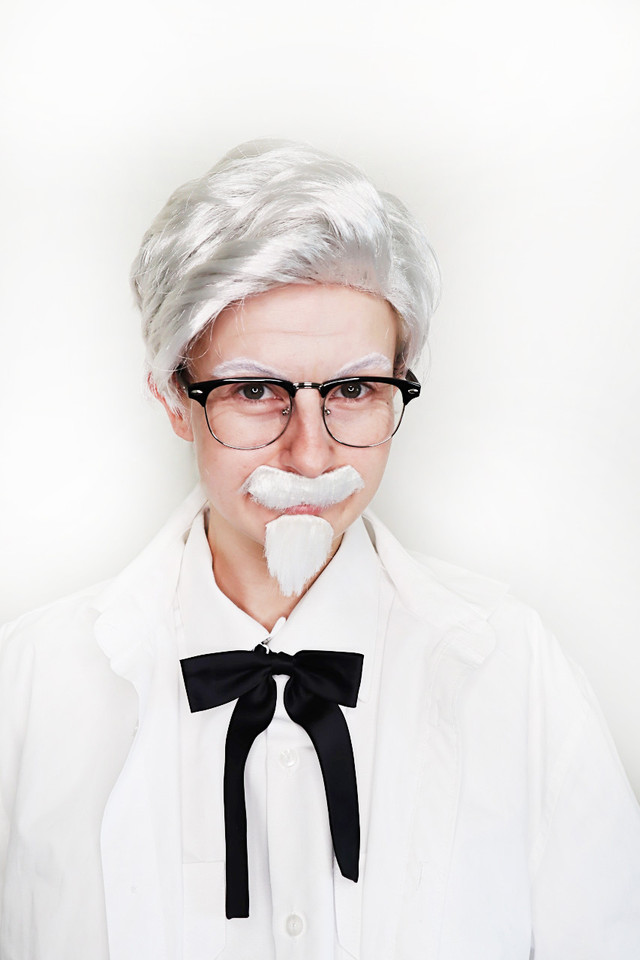 Colonel KFC Grey Wig with Mo Goatee Glasses and Tie Costume Set