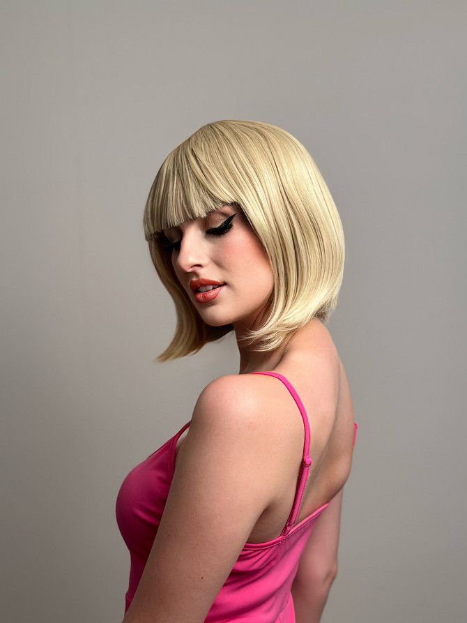 DELUXE Ally (Blonde 24T613) Premium Fashion Wig / 1920's Flapper Bob - Heat Resistant
