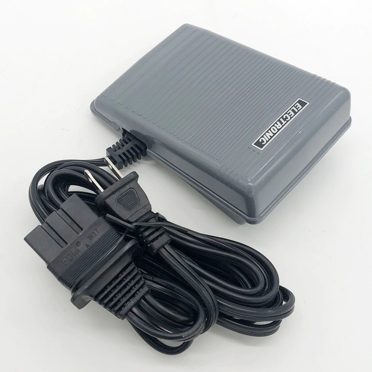 BROTHER FOOT THE FIRST TRACK ブレーキ付 ゴムタイヤ Brother Foot Control and Power Cord | XE5369001