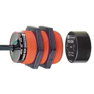 1NC/1NO Magnetically Actuated Safety Interlock Switch - XCSDMR5902