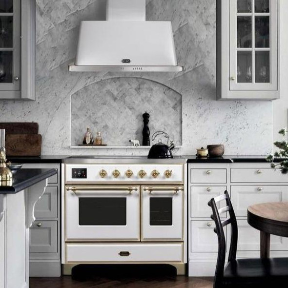 ILVE 40" Majestic Wall Mount Range Hood with 600 CFM Blower Anti-grease Filter 2 Warming Lights Filter Light Indicator Auto-off Function and 4 Fan Speeds (UAM100)