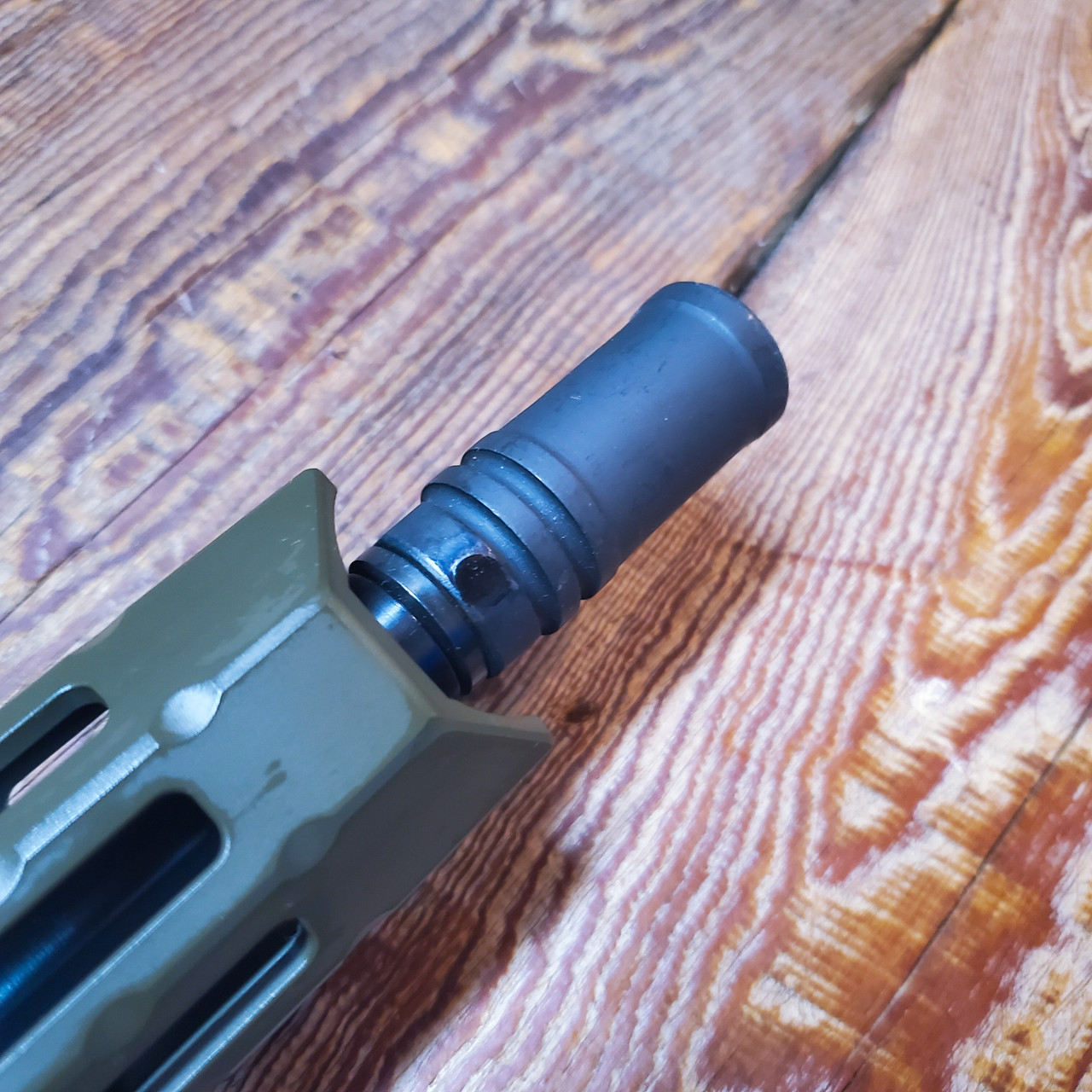 Pinning  & Welding Flash Hider 