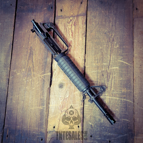 クーマンで スターチュー像 ブロンズ風 鞍とライフル銃を持ったカウボーイ C7 