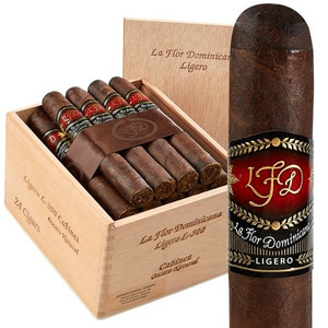 La Flor Dominicana Ligero Cabinet Oscuro L-300 (5.75x50 / 4 Pack) La Flor Dominicana Ligero Cabinet Oscuro L-300 (5.75x50 / 4 Pack)