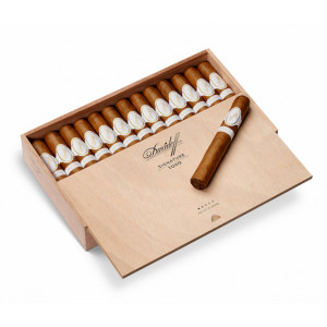 Davidoff Signature Toro (6x54 / Box 25) Davidoff Signature Toro (6x54 / Box 25)