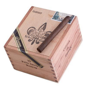 Tatuaje Petite Tatuaje Reserva (4.5x32 / Box of 50) Tatuaje Petite Tatuaje Reserva (4.5x32 / Box of 50)