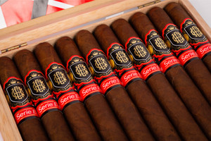 Crowned Heads Serie E Petit Edmundo (4.75x52 / Box 20)