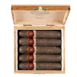 Padron Family Reserve No. 95 Maduro Limited Edition 2021 (4.75x60 / Box 10) Padron Family Reserve No. 95 Maduro Limited Edition 2021 (4.75x60 / Box 10)