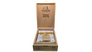 La Aurora Small Batch Lot No. 006 Ambassador (4.5x38/60 / Box 10)