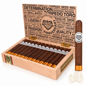 Viaje Fifteen Plus Two  Anniversary Gold Toro (6x54 / Box 25)