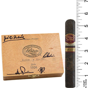 Padron Family Reserve No. 46 Maduro (5.5x56 / Box 10) Padron Family Reserve No. 46 Maduro (5.5x56 / Box 10)