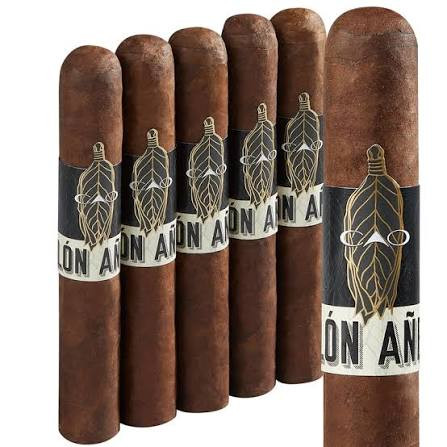 CAO Pilon Anejo Gigante (5.7x60 / 5 Pack)