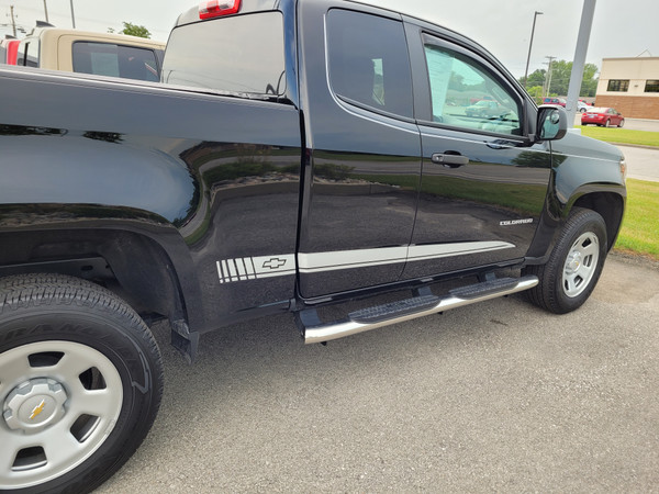 rear of black 2020 2 Door Chevy Colorado Rocker Graphics RATON 2015-2020 2021 2022 2023