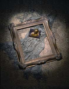 FM 358 - Gold Metal Leaf F Tone, 3 3/4" Width X 1 7/8" Hight

The Frame in this Image is 16"  x  20" (Art Size)