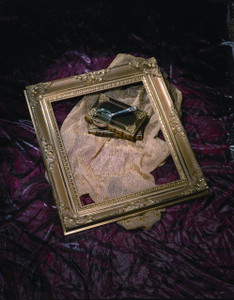 FM 361 - Gold Metal Leaf MW Tone, 3 3/4" Width X 1 7/8" Hight

The Frame in this Image is 16"  x  20" (Art Size)
