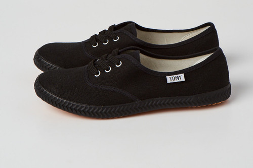 Tomy Original Canvas Takkies | Black