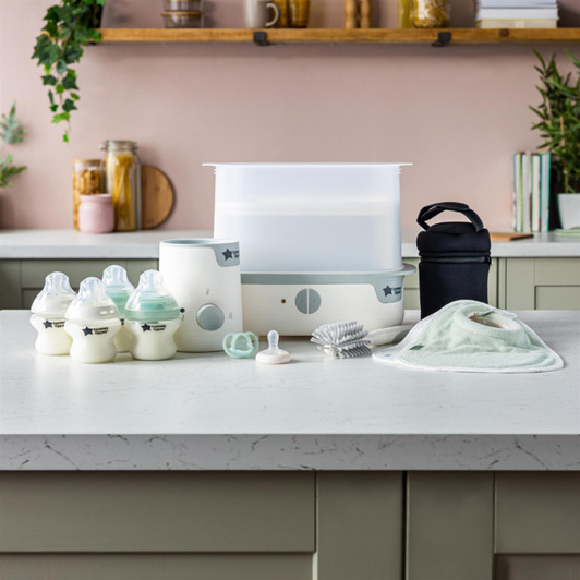 Tommee Tippee Complete Feeding Kit - White