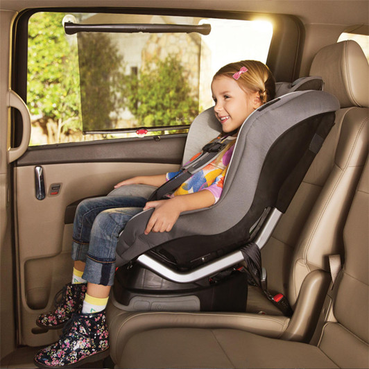 Munchkin Brica White Hot Sun Safety 35.6 x 43.2cm Car Roller Shade Pack of 2