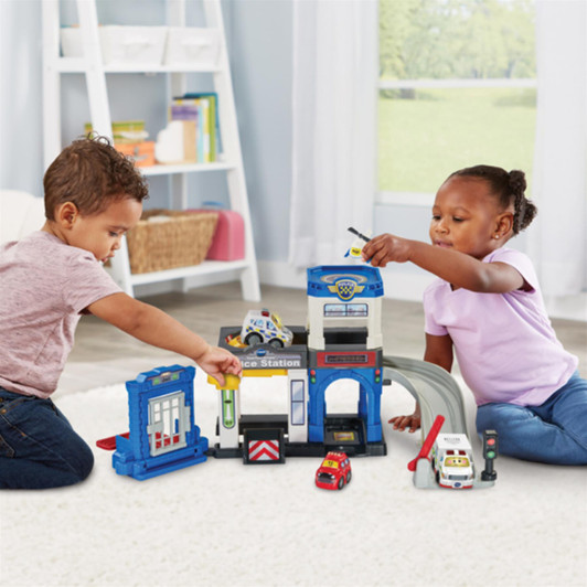 VTech Toot-Toot Drivers Police Station Play Set with SmartPoint Police Car