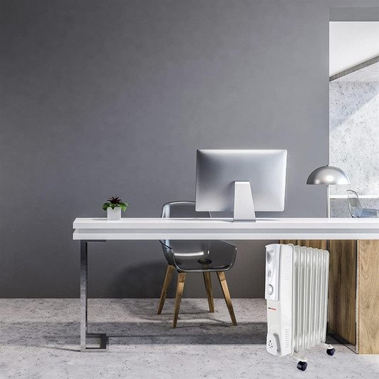 Lloytron Staywarm 1500w 7 Fin Oil Radiator