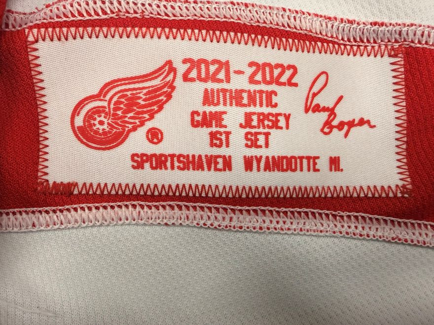 Detroit Red Wings Hockeytown Authentics 2021/2022 First Set Game