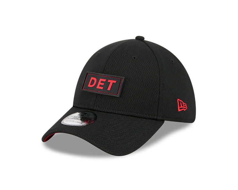 The Detroit Red Wings celebrate a first period goal against the... News