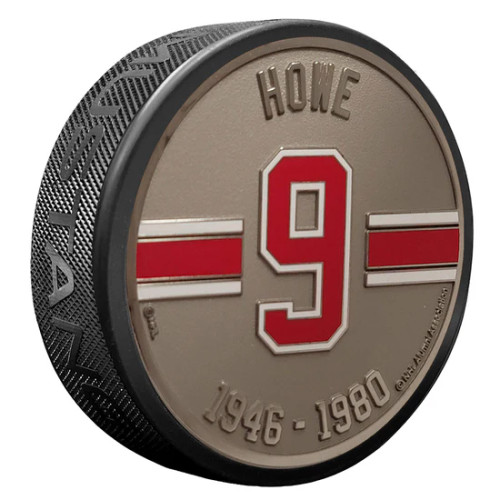 Detroit Red Wings Mustang Howe #9 Medallion Puck