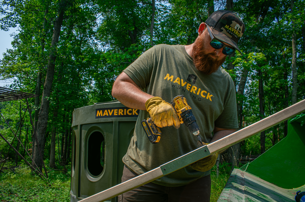 Universal Hunting Blind Platform Mounting System