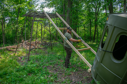 Universal Hunting Blind Platform Mounting System