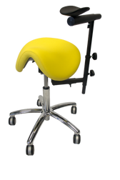 The Royal Saddle Plus is a chair designed to be used in both sitting and standing positions. The saddle shape of the seat allows for (almost) full leg extension . This makes it easier to sit higher without having pressure on the thighs. The small lumbar support prevents flattening of the lower back, allows for optimal freedom of movement and stretching of the spine.     