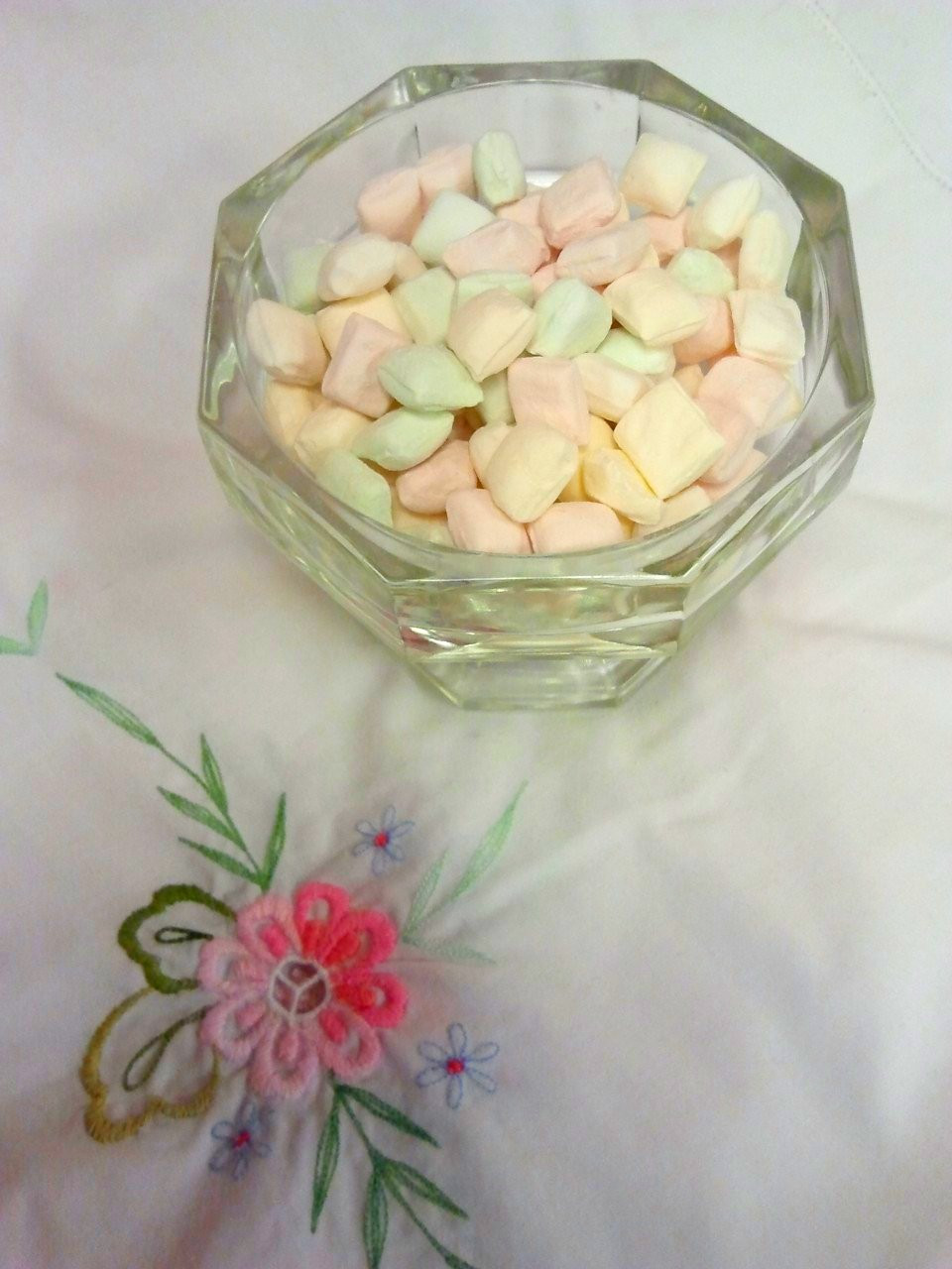 Satellite Wafers aka Flying Saucers by Verburg 1 Box (240ct) Boyd's