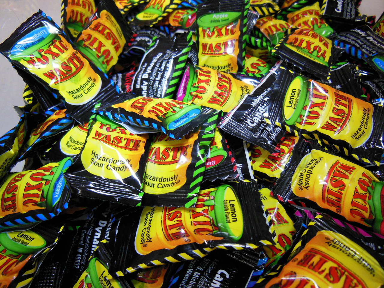 Toxic Waste Sour Candy 1 Lb Candy Dynamics - Boyd's Retro Candy Store Store