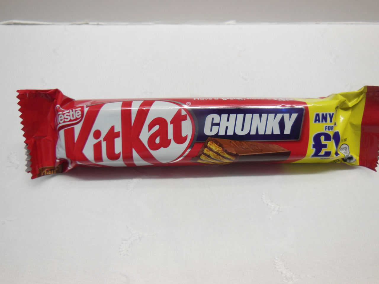 Kit Kat Chunky Candy Bar one Bar 40g Nestle