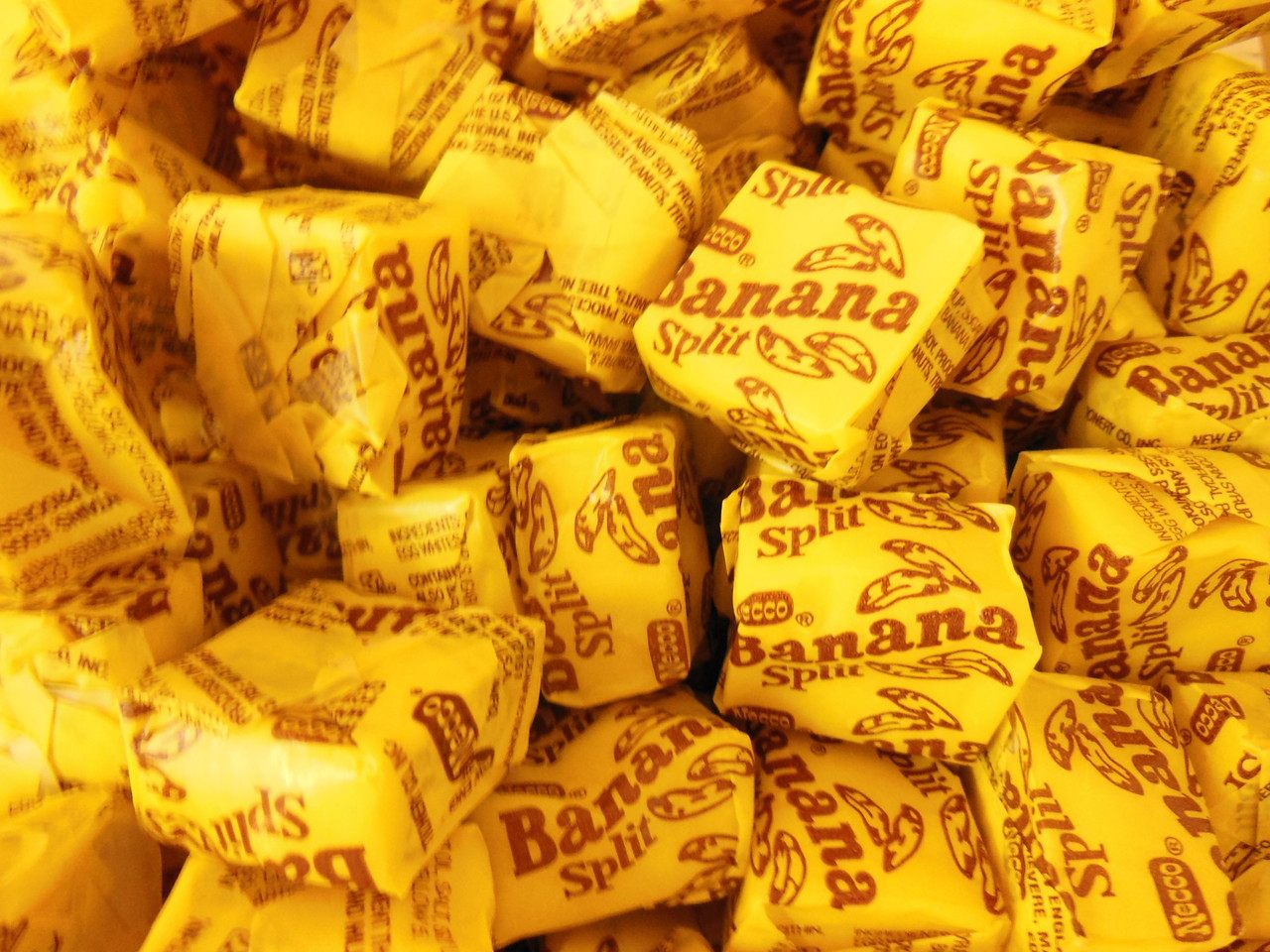 Original NECCO Banana Split Candy Chews 1.2Lb s (544g) Boyd's Retro