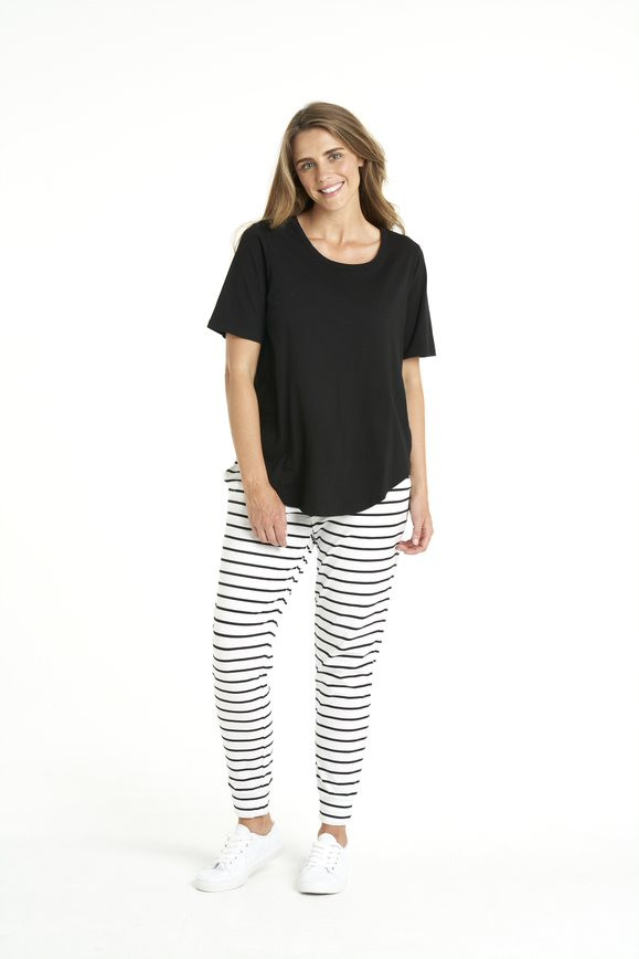 Betty Basics Ariana Tee Black 