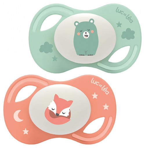 Luc et Léa Collection Nuit 2 Soothers Anatomiques Téterelle Extra-Fine 18 Mois et + - Model: Fox and Bear