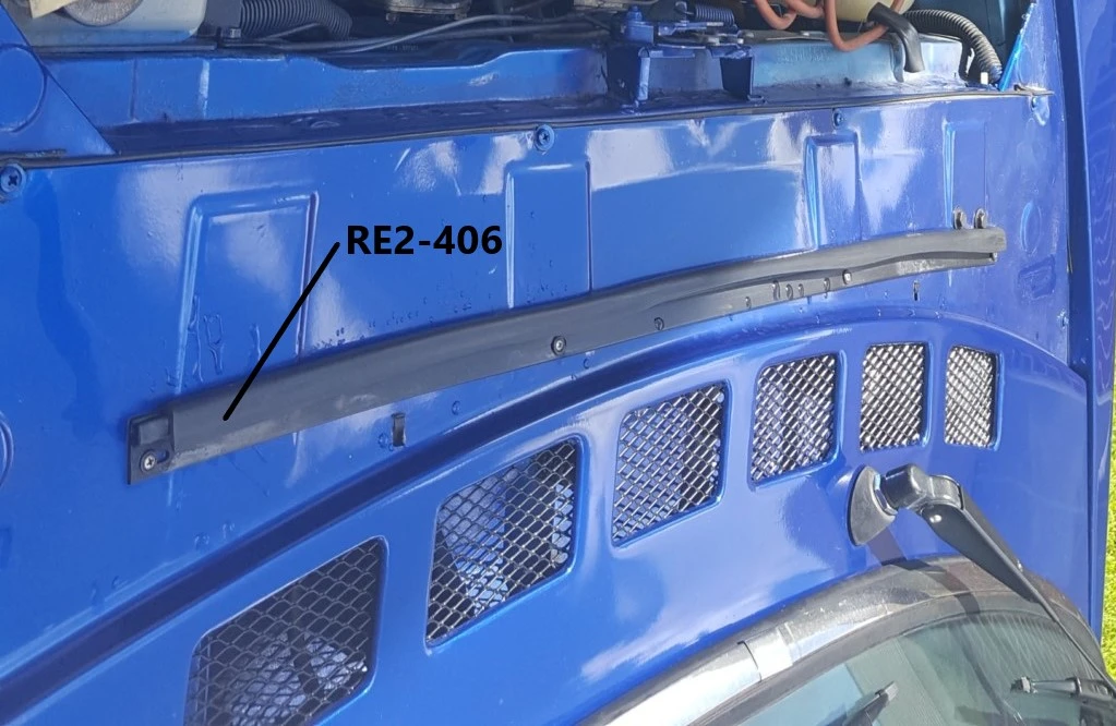 Hood to cowl seal RE2-406, 1903783 1924797
Hood to cowl seal
FIAT 124 Spider - 1966-1978 
- Auto Ricambi