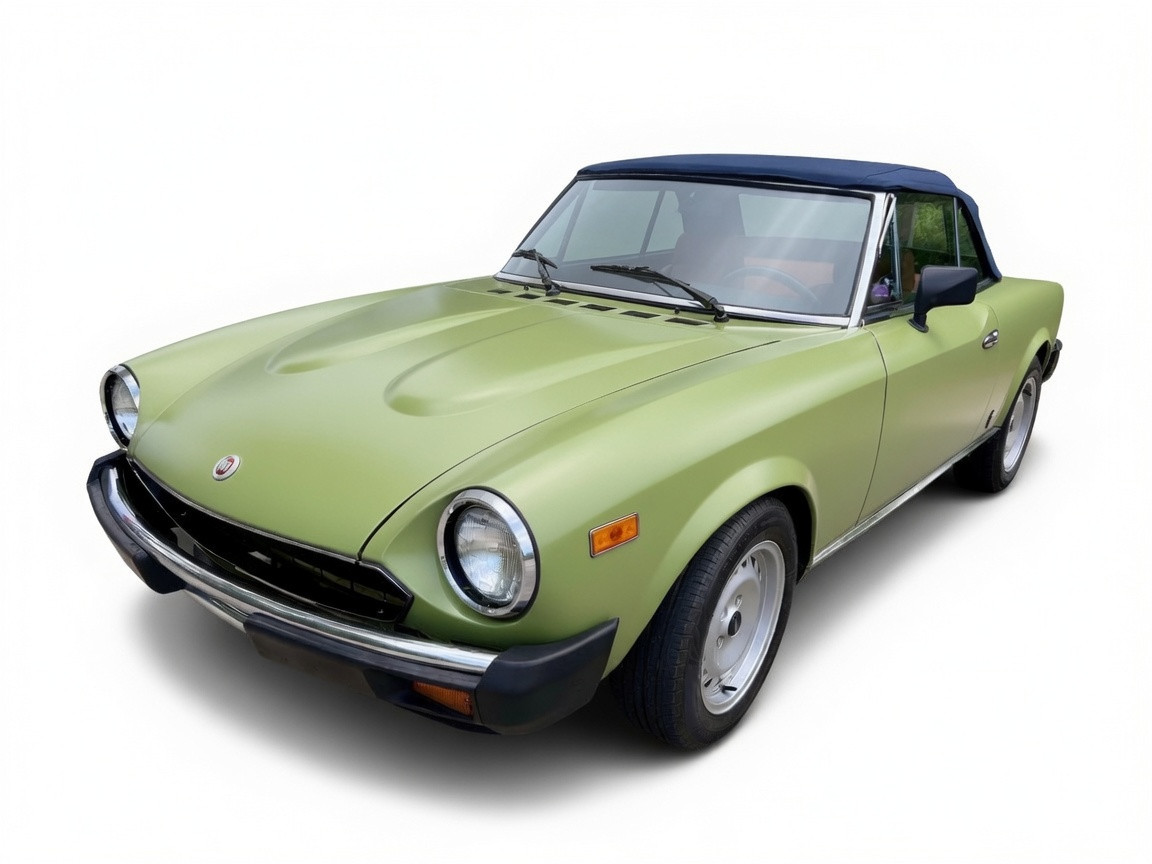 Silver 'FIAT' wreath emblem FIAT 124 Spider and Spider 2000 - 1975-1982 FIAT 124 Sport Coupe - 1966-1972 FIAT X1/9 - 1974-1982  -  Auto Ricambi, RE3-187, 4134236