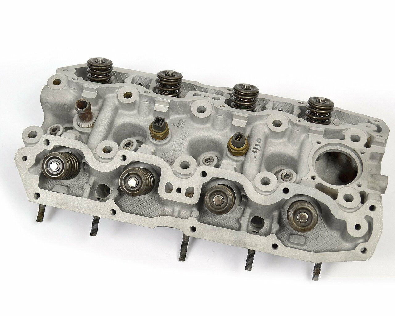 High performance 1756cc cylinder head
FIAT 124 Spider and Sport Coupe 1974-1978 (1756cc) - Auto Ricambi