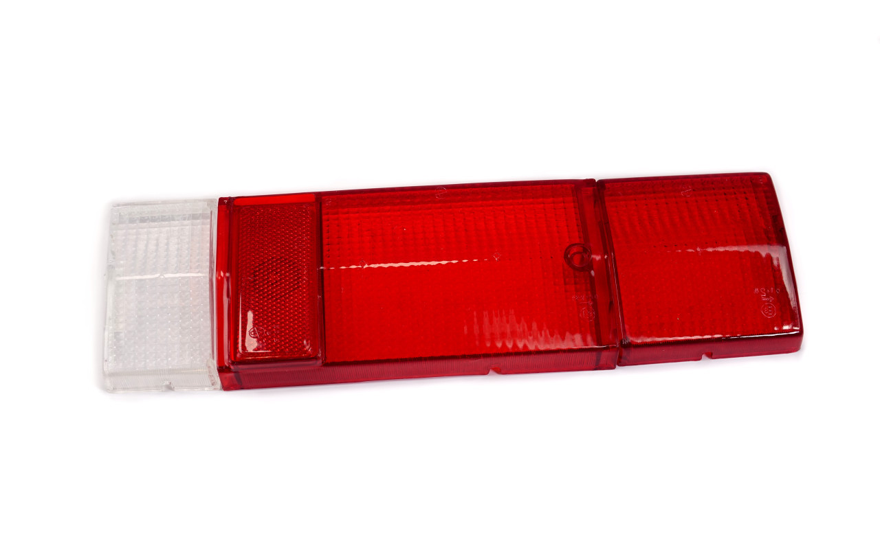 Passenger (right) side complete tail light lens set - Auto Ricambi
FIAT 124 Spider - 1970 and late 1972 to 1978