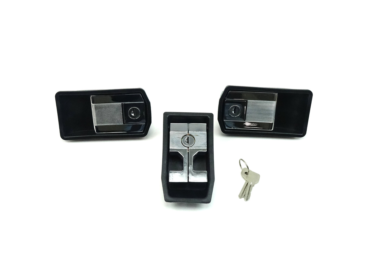 Exterior door handle with trunk/engine cover release lever
