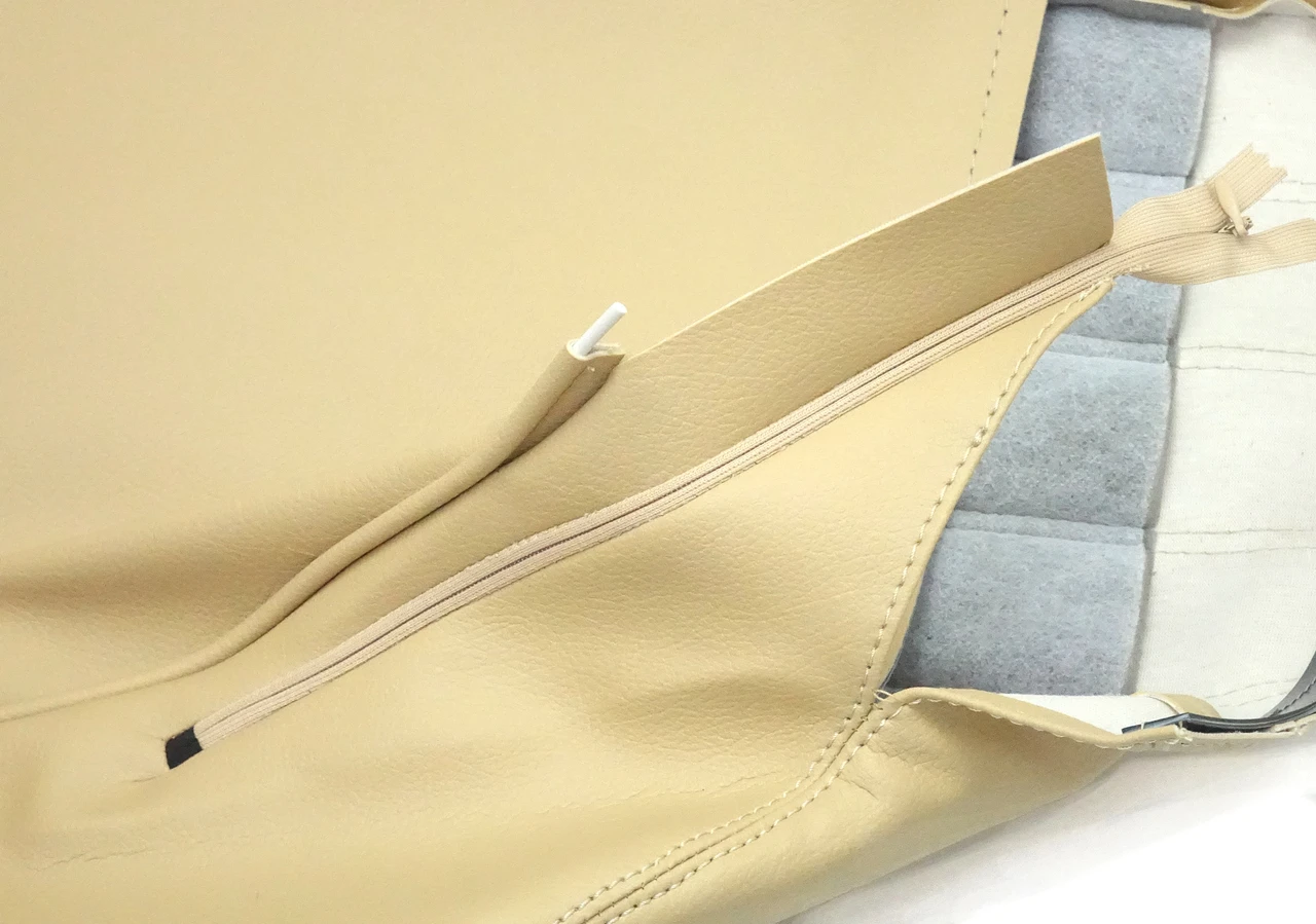 Beige vinyl front and rear seat upholstery set FIAT Spider 2000 - 1979-1982  -  Auto Ricambi, RI9-421