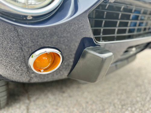 Front turn signal kit for Spiders with no bumpers
FIAT 124 Spider, Spider 2000, Pininfarina - 1975-1985 - Auto Ricambi